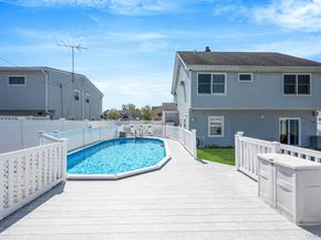 71 Hill Lane, Levittown NY 11756