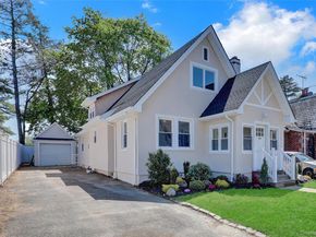 84 Wellington Street, Hempstead NY 11550