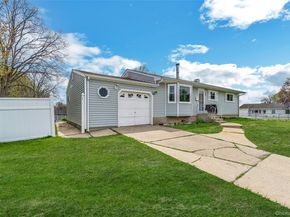 206 Prospect Place, Bay Shore NY 11706