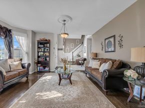 9 Paddock Lane, Medford NY 11763