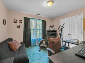 9 Paddock Lane, Medford NY 11763