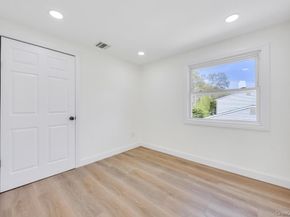 8 Grand Canyon Lane, Coram NY 11727