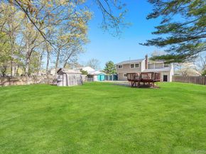 8 Grand Canyon Lane, Coram NY 11727