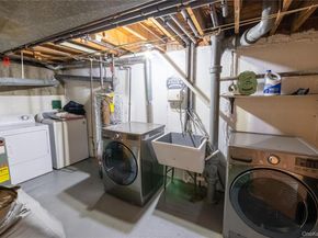 147-19 259th Street, Rosedale NY 11422