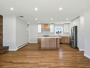 21 Robbins Street, Lindenhurst NY 11757