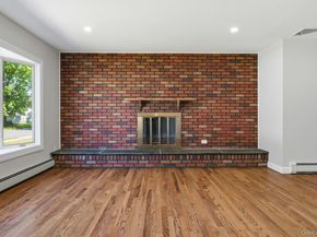 21 Robbins Street, Lindenhurst NY 11757
