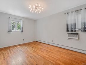 40 Boxwood Drive, Kings Park NY 11754