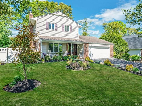 40 Boxwood Drive, Kings Park NY 11754