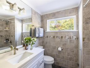 11 N Quarter Road, Westhampton NY 11977