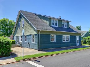 54 McKinley Avenue, Albertson NY 11507