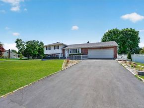 8 Whitebirch Lane, Commack NY 11725