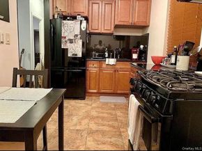 21-06 35th Street 1B, Astoria NY 11105
