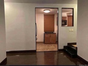 21-06 35th Street 1B, Astoria NY 11105
