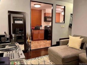21-06 35th Street 1B, Astoria NY 11105