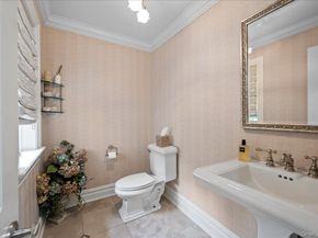 8 Far Hill Lane, Pleasantville NY 10570