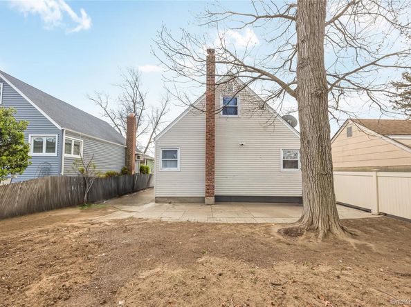 1406 M Street, Elmont NY 11003