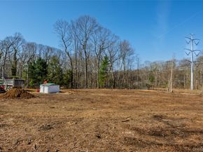 9 Weaver Lane, Dix Hills NY 11746