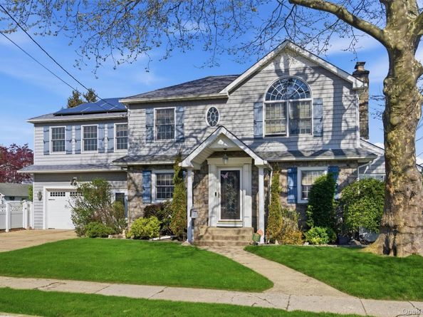 2185 Howard Place, Bellmore NY 11710