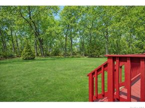 3 Town House Drive, Massapequa Park NY 11762