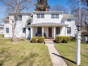119 7th Street, Saint James NY 11780