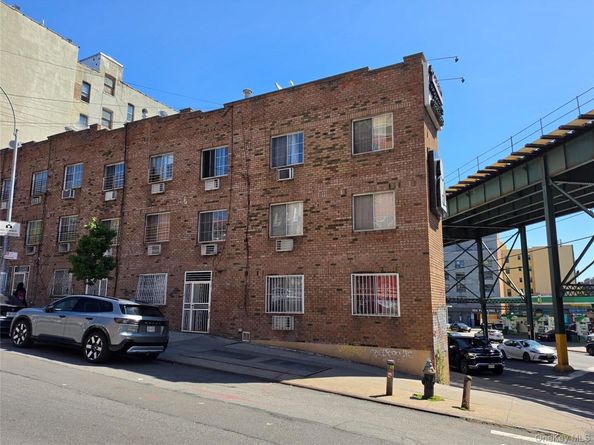 924 Rev James Polite Avenue, Bronx NY 10459