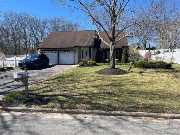 173 Sequoia Drive, Coram NY 11727