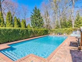31 Meroke Trail, Port Jefferson NY 11777