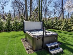 31 Meroke Trail, Port Jefferson NY 11777
