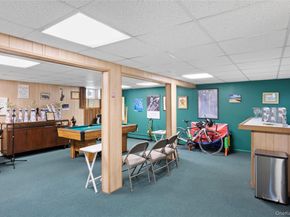 31 Meroke Trail, Port Jefferson NY 11777