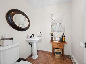 31 Meroke Trail, Port Jefferson NY 11777