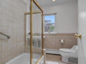 33 Poplar Place, Port Washington NY 11050