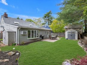 33 Poplar Place, Port Washington NY 11050