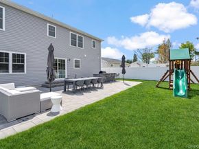 53 Surrey Lane, Plainview NY 11803