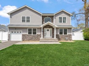 53 Surrey Lane, Plainview NY 11803