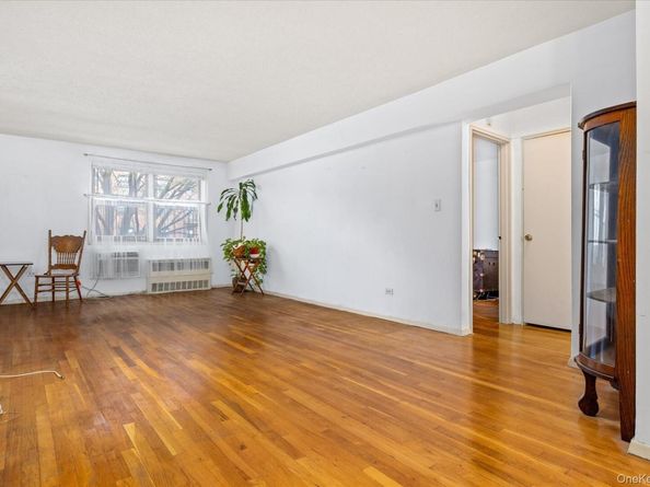 84-29 155th Avenue 2B, Howard Beach NY 11414
