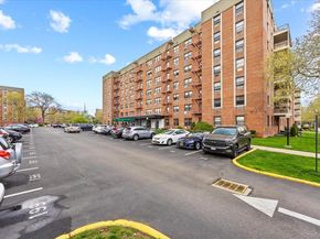 84-29 155th Avenue 2B, Howard Beach NY 11414