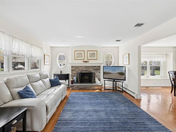 7 Midfield Street, Stony Brook NY 11790
