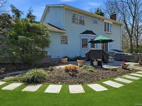 17 Quaker Hill Road, Stony Brook NY 11790