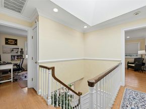 17 Quaker Hill Road, Stony Brook NY 11790