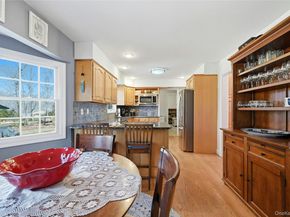 17 Quaker Hill Road, Stony Brook NY 11790