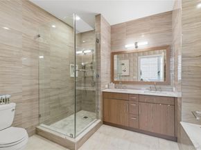 100 Garvies Point Road 1025, Glen Cove NY 11542