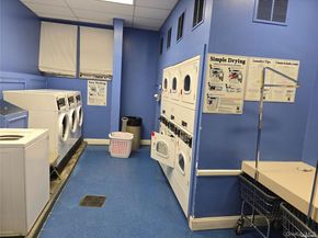 35-10 150 St 6A, Flushing NY 11354