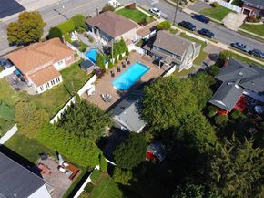 3 Berryhill Lane, Bethpage NY 11714