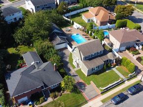 3 Berryhill Lane, Bethpage NY 11714