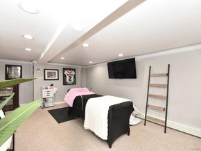 3 Berryhill Lane, Bethpage NY 11714