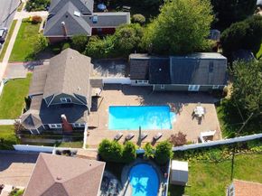 3 Berryhill Lane, Bethpage NY 11714