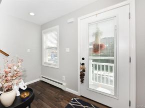 3 Berryhill Lane, Bethpage NY 11714