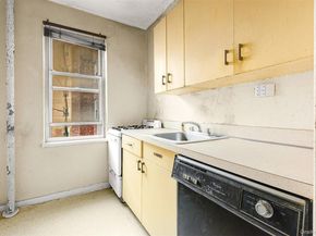 67-66 108th Street A38, Forest Hills NY 11375