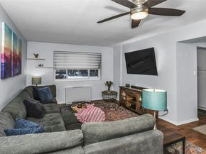 200 Atlantic Avenue 123, Lynbrook NY 11563