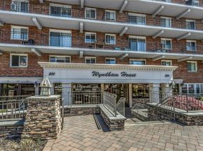 200 Atlantic Avenue 123, Lynbrook NY 11563
